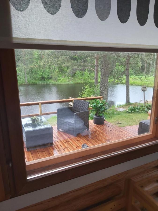 Hirsimoekki Ja Makuuaitta Hotel Karijoki Exterior foto